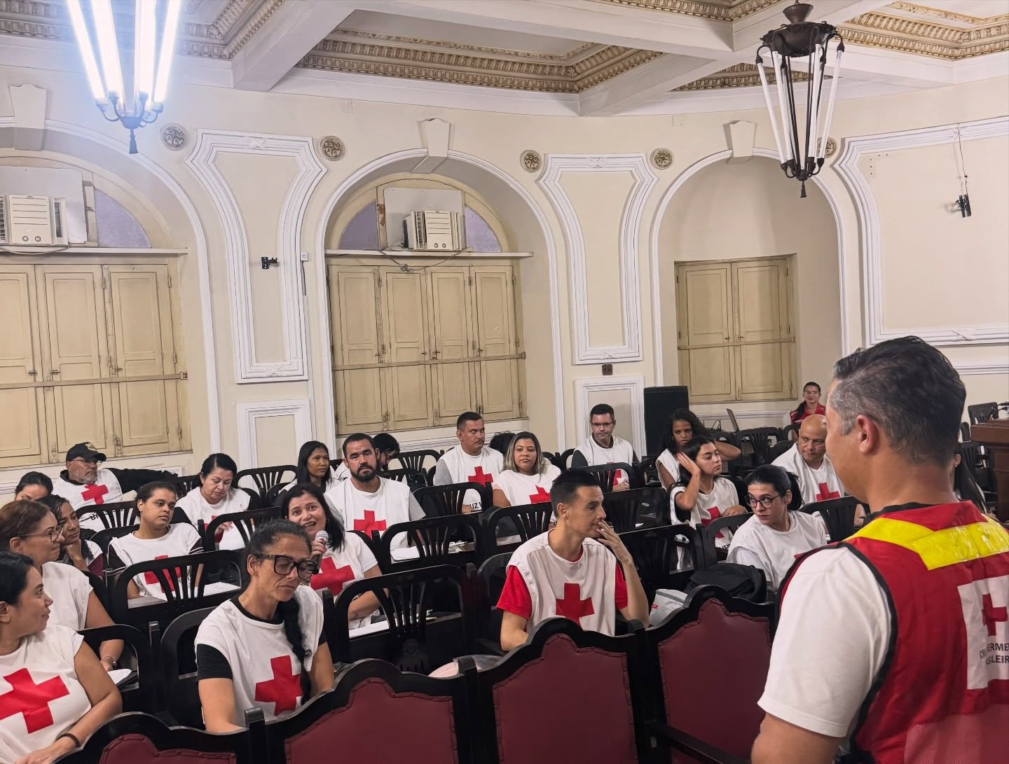Voluntários em formação no Palácio da Cruz Vermelha